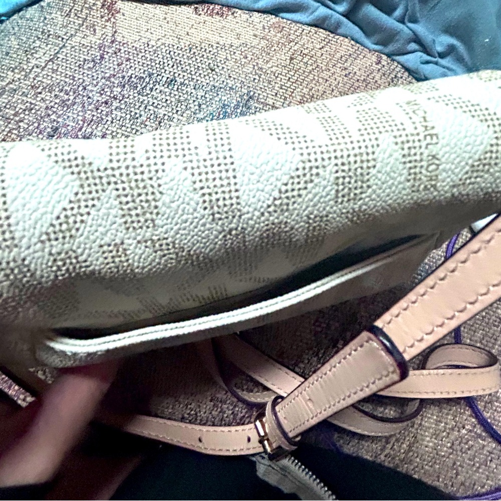 Michael Kors Small Crossbody Purse - Picture 5 of 7